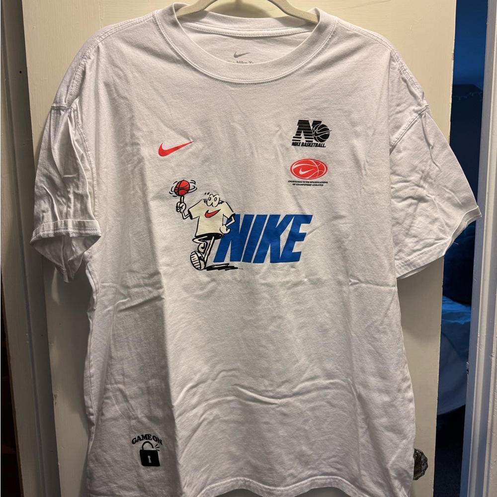 Nike White Graphic Men's T-Shirt